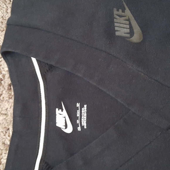 Nike Sportswear Tech Fleece V-Neck Sweatshirt - Picture 2 of 4